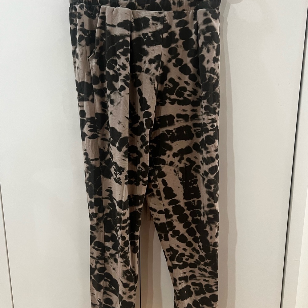 Alembika Stylish XL Black and Tan Pants